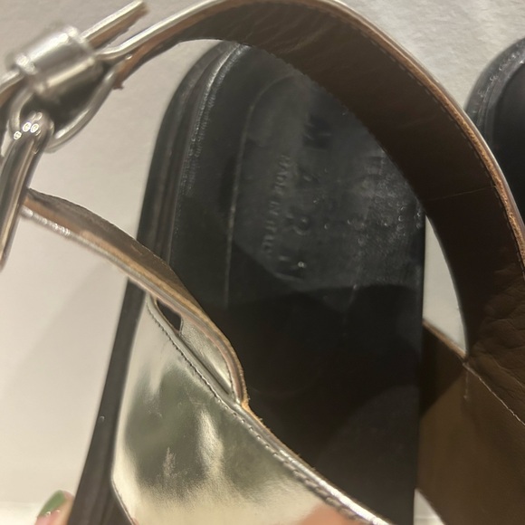 New in box MARNI silver leather bow front buckle sandals. Size 37/7. Never worn. - Picture 10 of 11